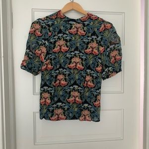 Anthropologie meadow rue top floral andgold size 8